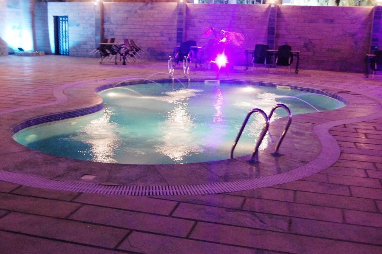ホテルR & K Guest Palace カノ エクステリア 写真